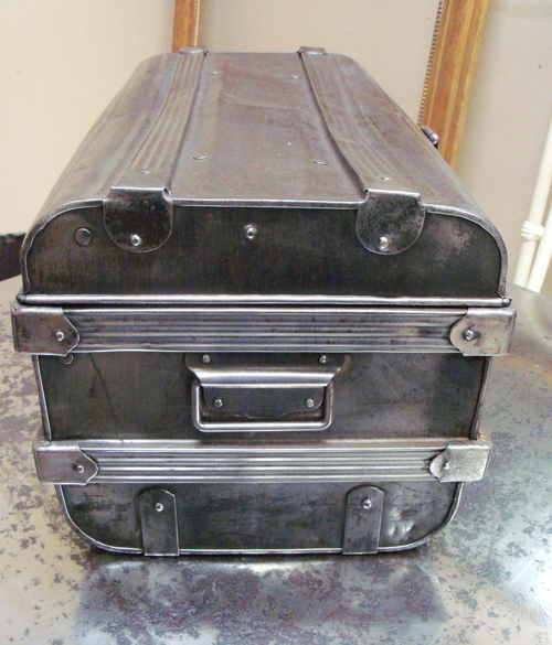A2374 polished metal luggage box